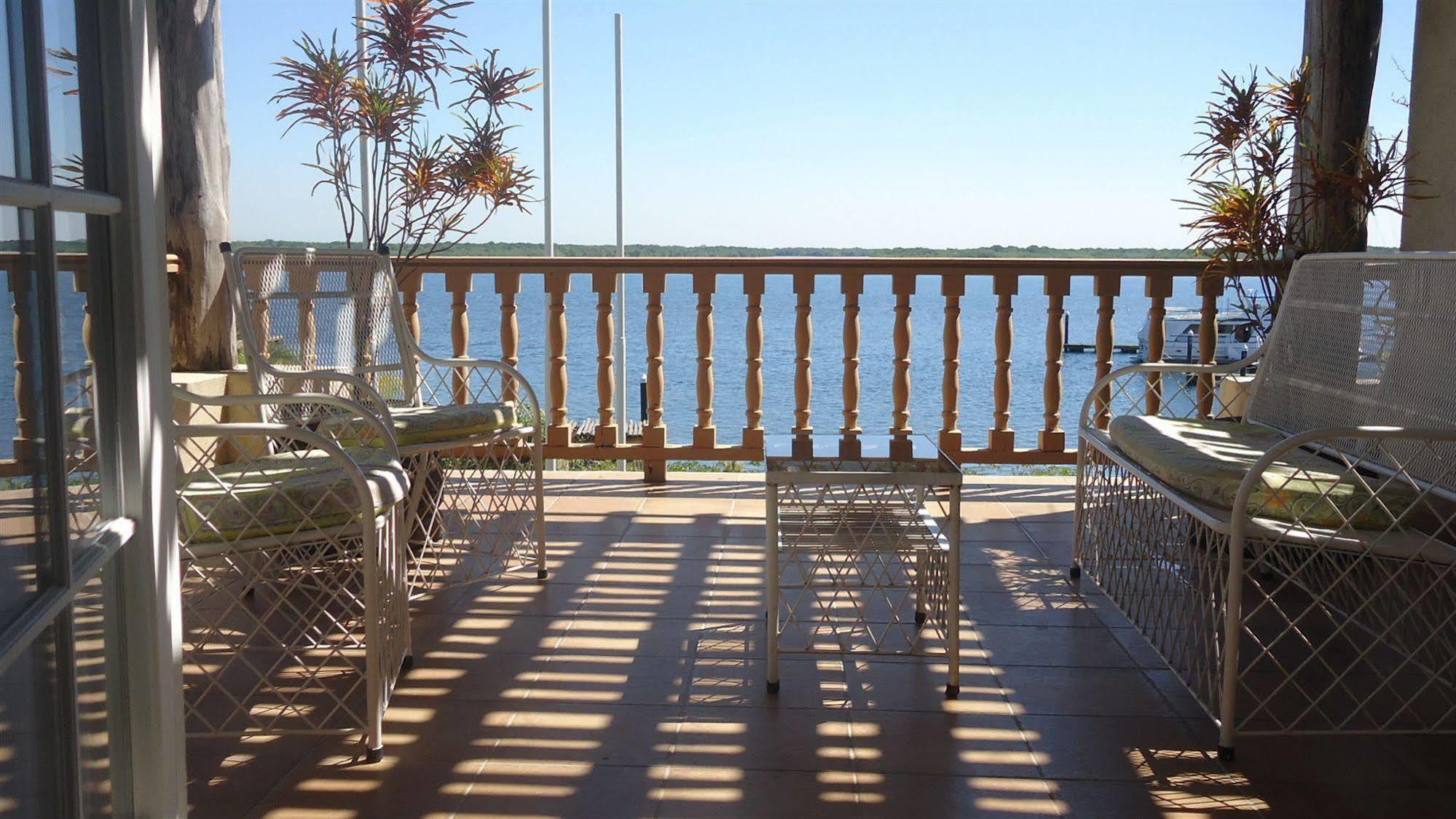 Marina Puesta Del Sol Hotel Aposentillo Exterior foto
